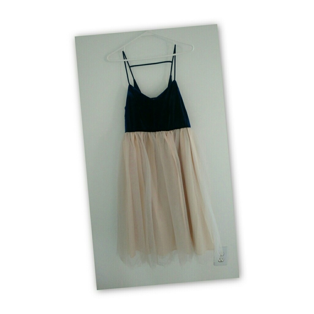 Lauren Conrad Tulle Dress - NEVER BEEN WORN!!